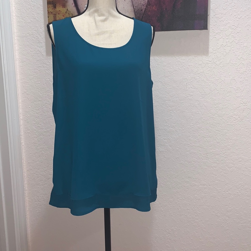 Chicos size 2 (Large) Turquoise sleeveless Cami
